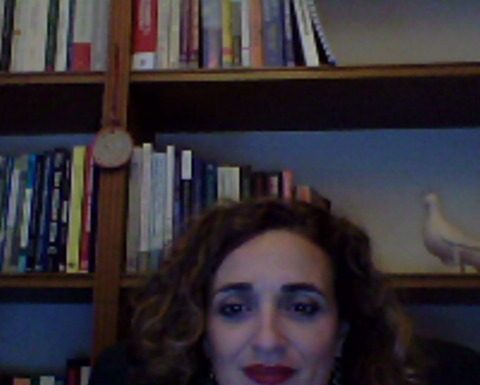 Stella Ladi, “De No Obtener Apoyo de Syriza, Tsipras Tendrá que Llamar a un Referéndum o a Elecciones”